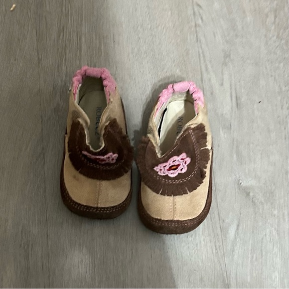 Robeez size US 3 Brown and Pink Kids brown tan pink flower Shoes - Picture 1 of 4